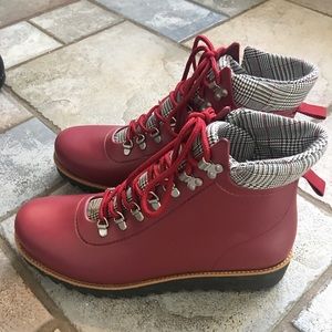 Bernardo Winnie Waterproof Rain Boots